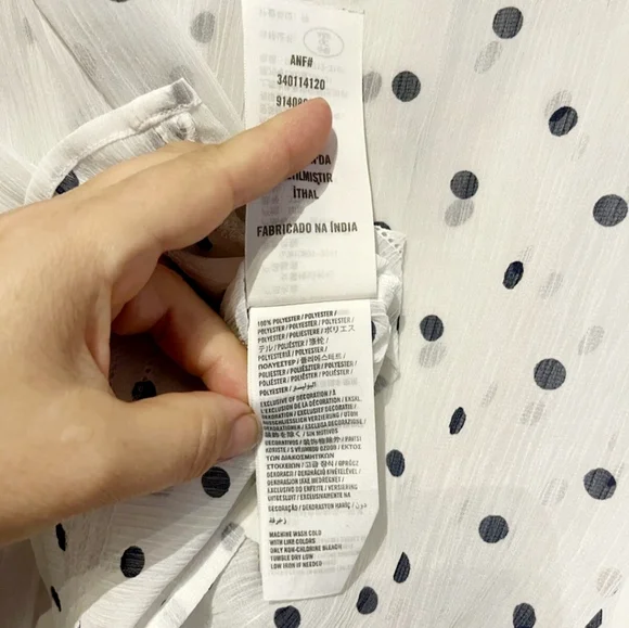 $3 - If Bundled | HOLLISTER | White Polka Dot Top | Small - Picture 6 of 6